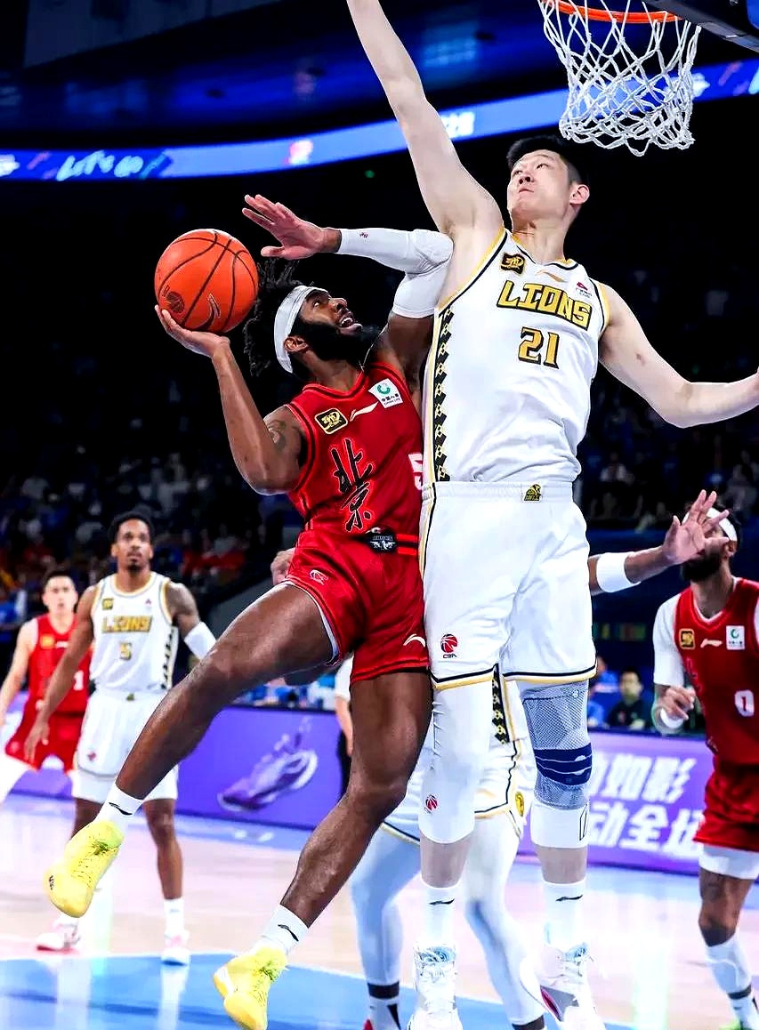 jiuyou.com-广厦男篮发布备战花絮，关键时刻回应争议，德甲任务艰巨，纪律约束更严格(浙江广厦男篮伤病情况许钟豪)