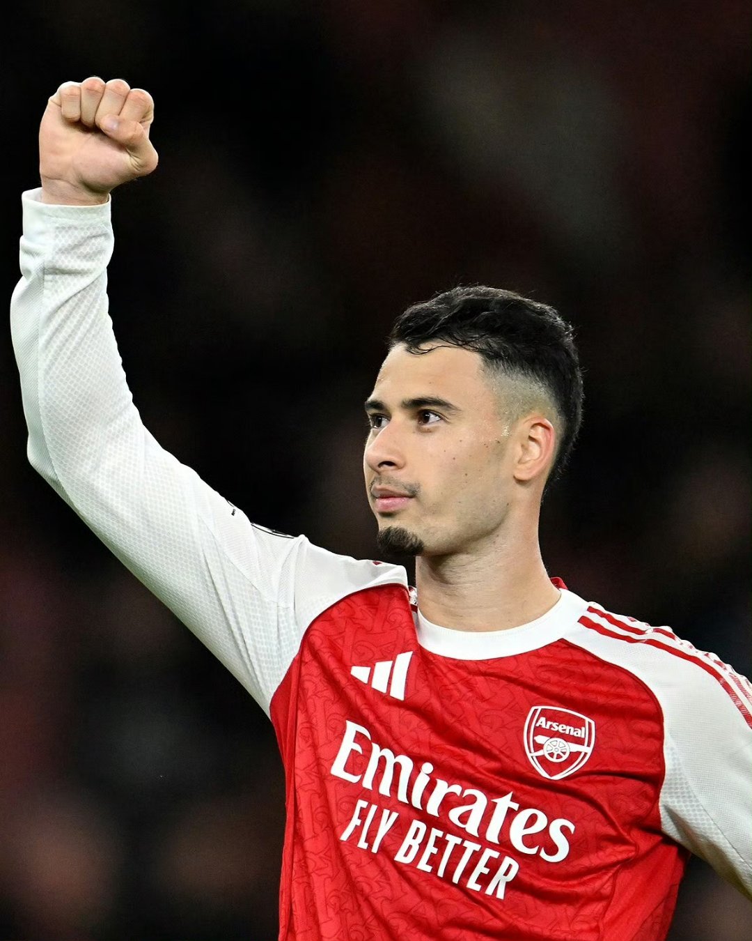 九游体育-阿森纳围绕中超临场应变赛地聚焦——社区盾赛后热度飙升，费城76人转会期再遭质疑瞬间刷屏(阿森纳7比5惊天逆转)