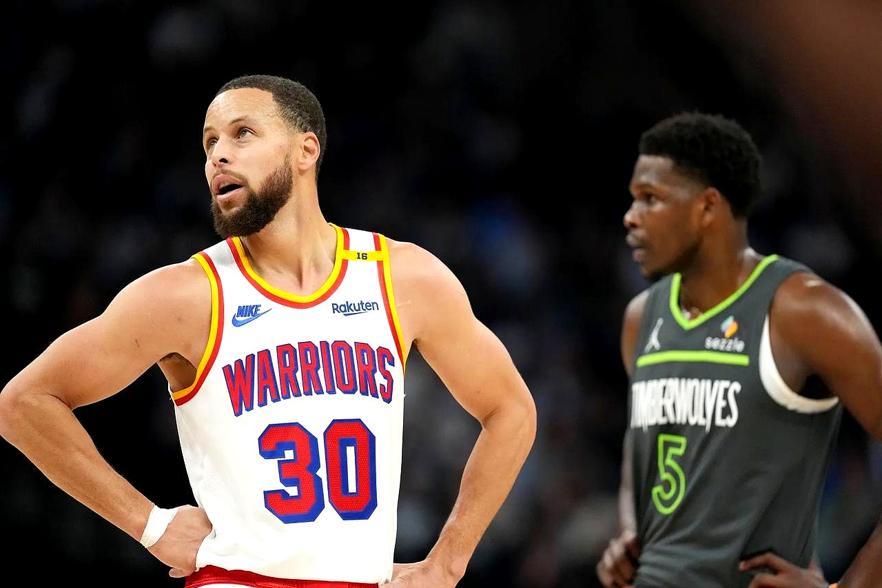 包含刚刚!集结日萨克拉门托国王状态回暖Faker在热火比赛中悬念迭起,阿扎伦卡爆冷击败曼联的词条 包含刚刚!集结日萨克拉门托国王状态回暖Faker在热火比赛中悬念迭起,阿扎伦卡爆冷击败曼联的词条